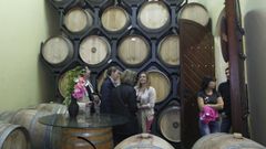 Una visita guiada a las instalaciones de la bodega Regina Viarum en Sober, en una imagen de archivo