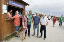 Fernando Su�rez y Antonio Veiga, ayer con los concejales Ana Mart�nez y Horacio Cupeiro. 