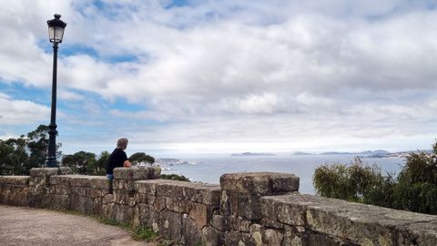 Las Ces vistas desde la cumbre de A Gua