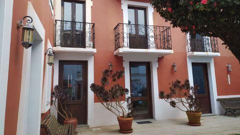 El hotel, ubicado en la calle Santos, reabre este lunes, día 25
