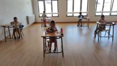 La Xunta exige para las actividades de verano una distancia social en ni�os de todas las edades, pero no lo prev� para el inicio de curso