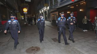 La Polic�a Local de Carballo, en una imagen de archivo en un control para el cumplimiento de las restricciones del covid en los locales de ocio nocturno