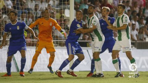 Alfonso Herrero a la salida de un c�rner