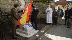 Un momento del homenaje celebrado en Mand�n.