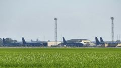 Vista de varios de aviones militares en la base militar que el Ej�rcito estadounidense tiene en la localidad sevillana de Mor�n.
