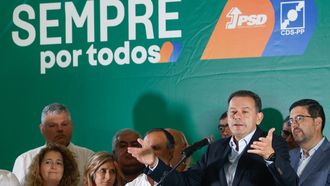 Lu�s Montenegro, en un mitin en Castelo Branco.