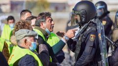 Imagen de una de las protestas protagonizadas por los ganaderos l�cteos a mediados del mes pasado en Talavera de la Reina