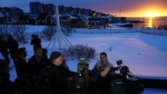 La primera ministra de Groenlandia atendiendo a la prensa este viernes