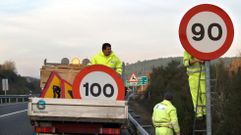 Reposici�n de se�ales en un tramo del corredor, en una imagen de archivo