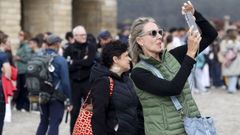 Turistas en la plaza del Obradoiro este jueves 16 de abril