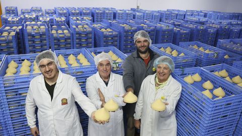 As&iacute; fabrica sus quesos Queizuar en Bama