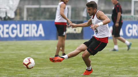 GERARD VALENT�N
2021
A pr�stamo este curso en Lugo, firm� hasta el 2021 en A Coru�a