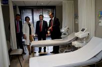 Jorge Cobi�n, Sonia Pedredo, Ram�n Cobi�n y Juan Abarca, en las nuevas urgencias del Bel�n. 