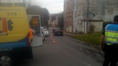 El motorista fue trasladado al hospital en una ambulancia del 061.