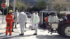 Una treintena de personas participaron en las labores de desinfecci�n en A R�a