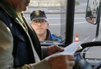 Punto de verificaci�n y control realizado ayer en la Avenida de Malpica carballesa. 