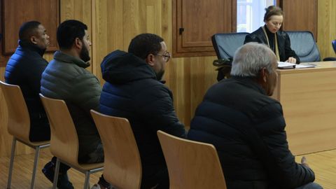 Cuatro de los acusados, en la Audiencia Provincial de Lugo