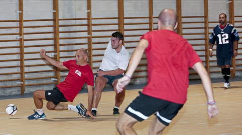 PARTIDO DE F�TBOL ENTRE EL PP Y EL PSOE DE PONTEVEDRA
