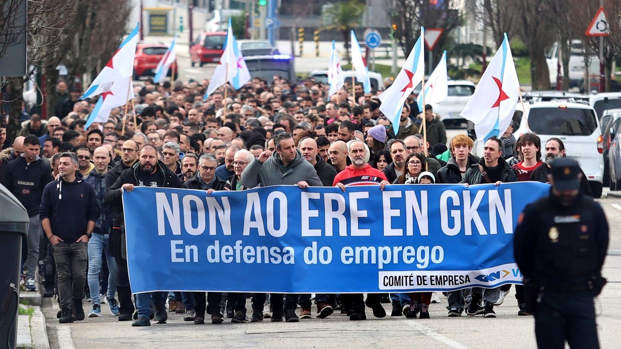 La plantilla de GKN se moviliza en Vigo contra el ERE y rechaza los ...