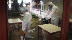 Desinfecci�n de un colegio en Lisboa