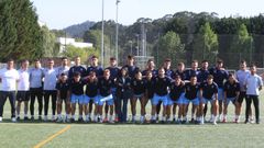 Foto de familia del Pontevedra en el primer entrenamiento de la pretemporada