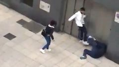 Un abogado de Oviedo recibe una brutal paliza de un maltratador