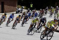 Unos 70 corredores de equipos gallegos y del resto del Estado compiten desde ayer en la prueba. 