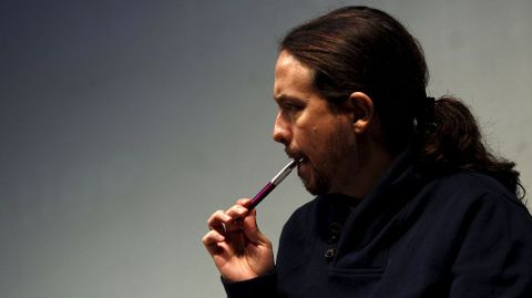 Pablo Iglesias asegur� que el PP est� impulsando la que llam� Operaci�n Menina para que Soraya S�enz de Santamar�a sea presidenta del Gobierno con apoyo de Rivera.