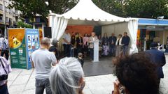 A Feira do Libro foi inaugurada nun acto presidido polo alcalde no recinto instalado no tramo peonil da r�a Cardeal