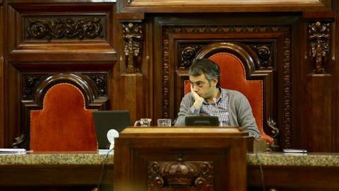 Xulio Ferreiro duranrte un pleno municipal 