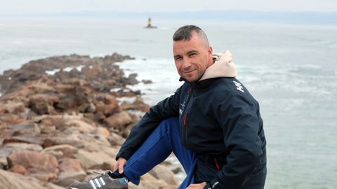 Oliver Otero Garc�a, no paseo mar�timo de Burela