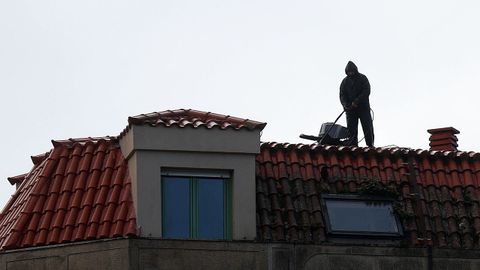 Limpieza de tejados, prevenci�n de riesgos