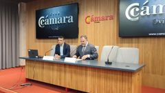 El viceconsejero de Industria, Juan Carlos Campo, y el presidente de la C�mara de Comercio de Oviedo, Carlos Paniceres.