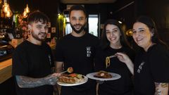 Adri�n y el resto del equipo de Hikari, en una imagen del 2022