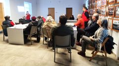 Imagen de archivo de un curso de manejo del tel�fono m�vil en Carballo