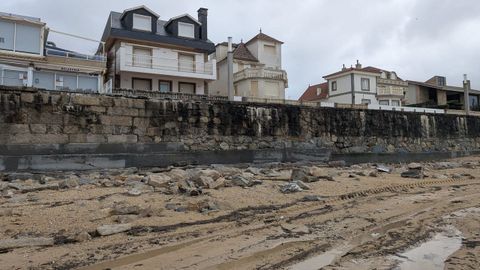 Destrozos en el paseo de Panx�n, que tuvo que cerrarse