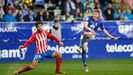 Mossa golpea el balon para hacer el 2-1 en el derbi de la 17/18