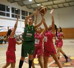 El acierto en los triples desequilibr� pronto el marcador. 