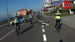 Arrolla a un ciclista en Oia y se da a la fuga