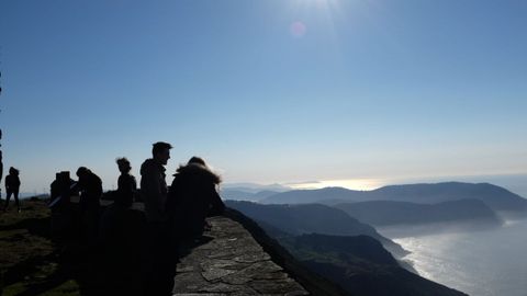 Puesta de sol en la Garita de Herbeira, donde los acantilados m�s altos de la Europa continental miran la Atl�ntico.