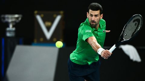 Djokovic se llev� el primer set del encuentro por 6-2