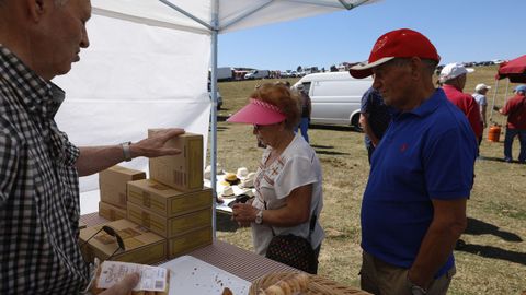 La Festa da Bica de Trives aadi un toque gastronmico a la animada jornada