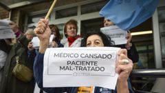 Concentraci�n de m�dicos, este lunes, en el centro de salud Virxe Peregrina de Pontevedra