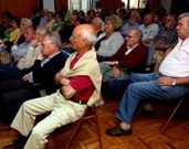 La corriente cr�tica reclama que se convoque una asamblea para decidir el futuro del Liceo.