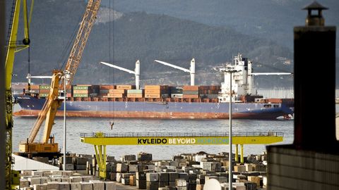 Imagen de archivo de las instalaciones de Kaleido en el puerto de Vigo, donde cargan granito.