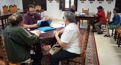 M�s de sesenta vecinos fueron atendidos por los agentes de Galicia Tours.