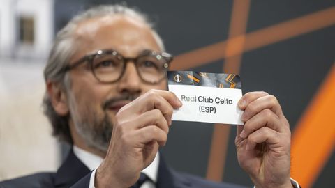 Momento en el que sale la bola del Celta en el sorteo celebrado en Nyon