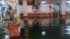 Garaje inundado en la calle Noria de Cangas