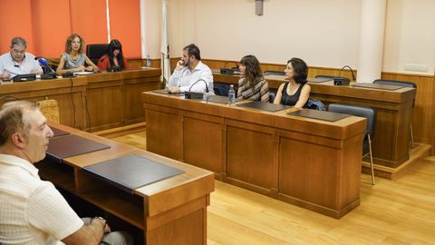 Imagen del pleno del pasado martes, con los sillones del PP vac&iacute;os.