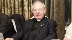 Jos� Bello Lag�ela, que sigue en activo a sus 84 a�os de edad, fue ordenado sacerdote en el a�o 1960; y tuvo su primer destino en Ferrol, en la parroquia de Las Angustias